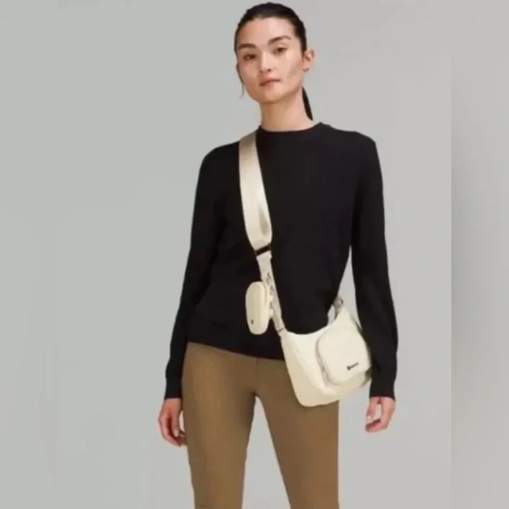 Rare! New with Tags!!! Lululemon Crossbody with Nano Pouch 2L Beige Neutral Tan - Picture 8 of 17